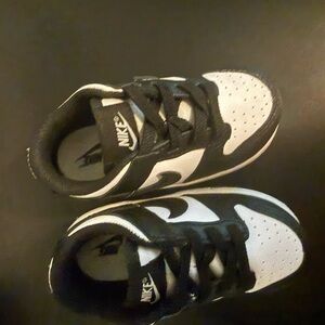 Nike Kids Sneakers in Black and White